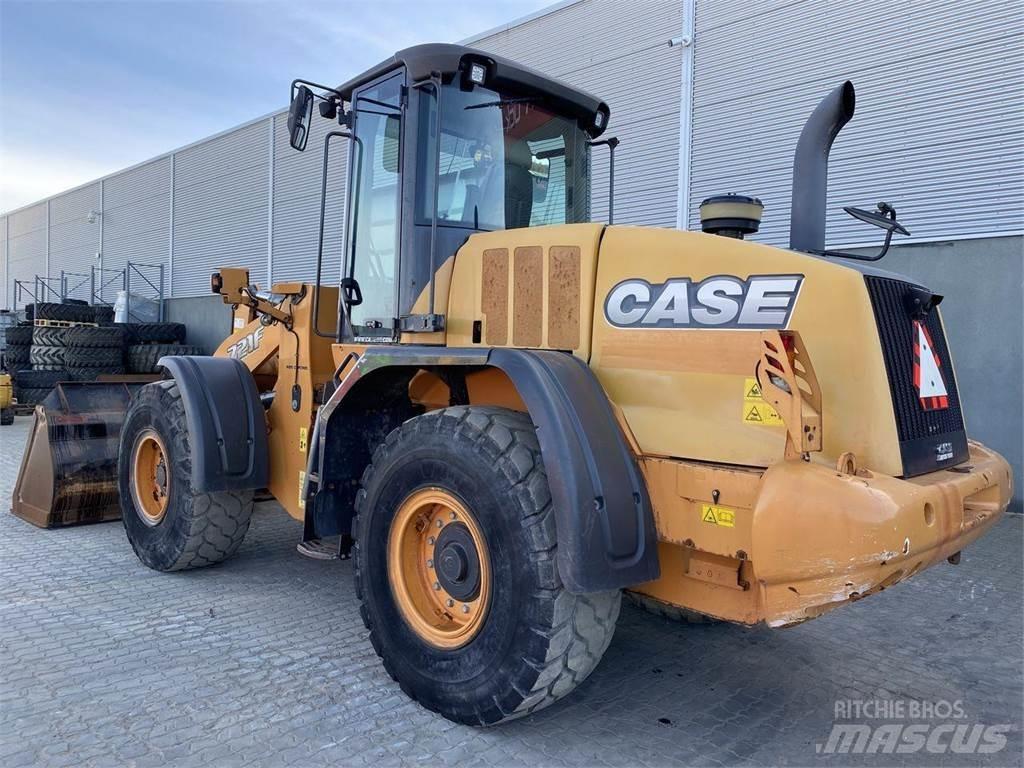 CASE 721F Carregadeiras de rodas