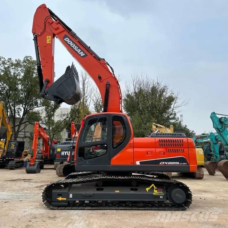 Doosan DX225-9C Escavadeiras de esteiras