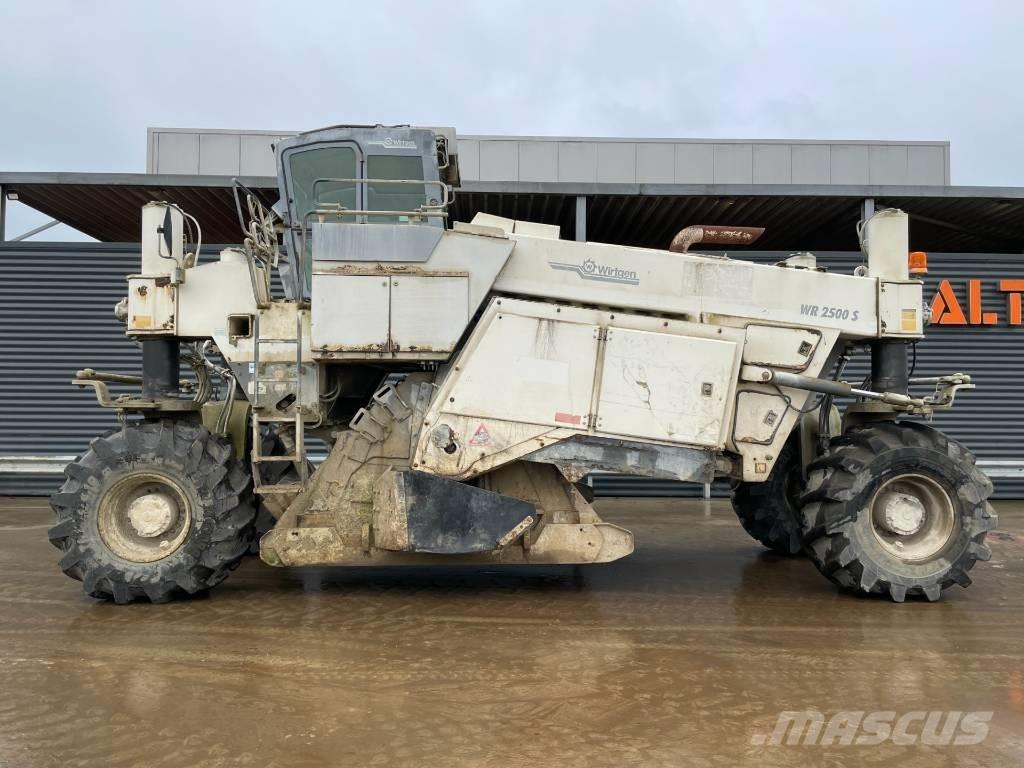 Wirtgen WR 2500S Recicladores de asfalto