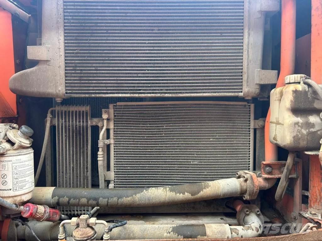 Doosan DX255LC Escavadeiras de esteiras