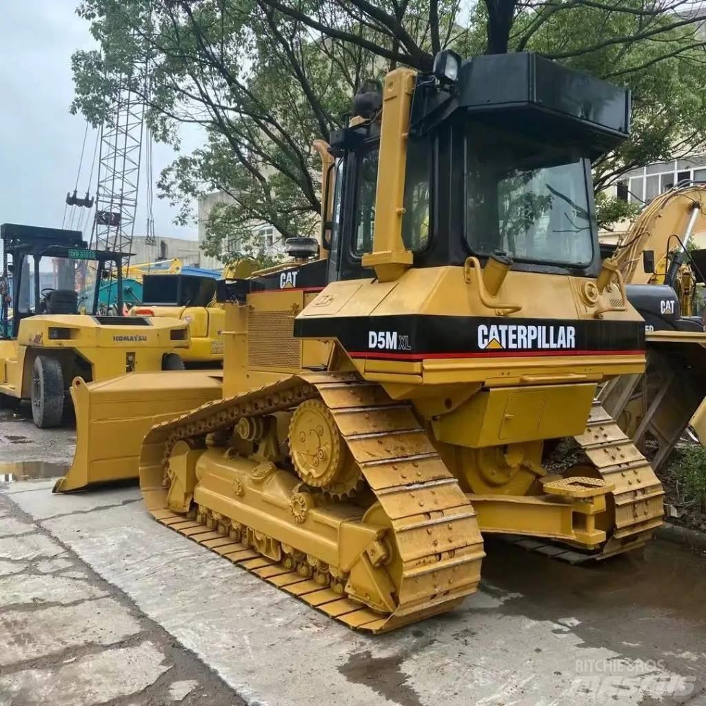 CAT D 5 M XL Dozers - Tratores rastos