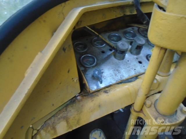 CAT 966 Carregadeiras de rodas