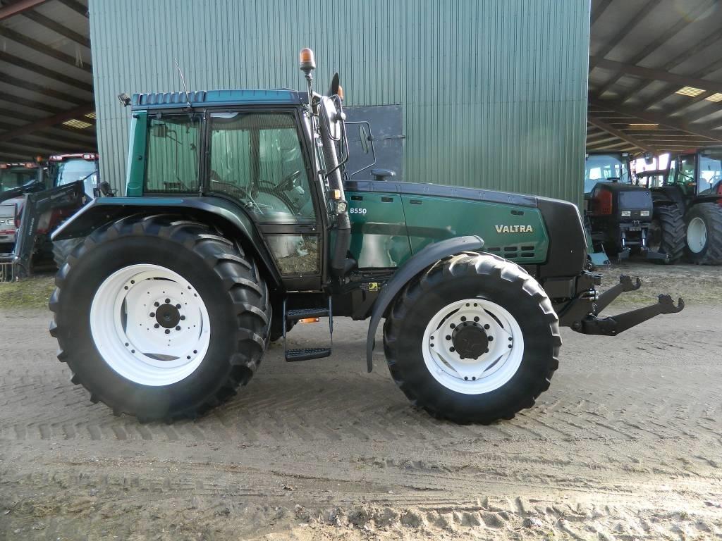 Valtra 8550 Tratores Agrícolas usados