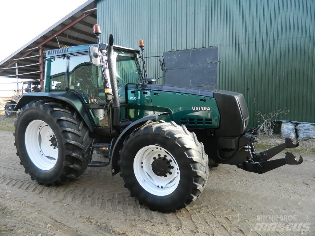 Valtra 8550 Tratores Agrícolas usados