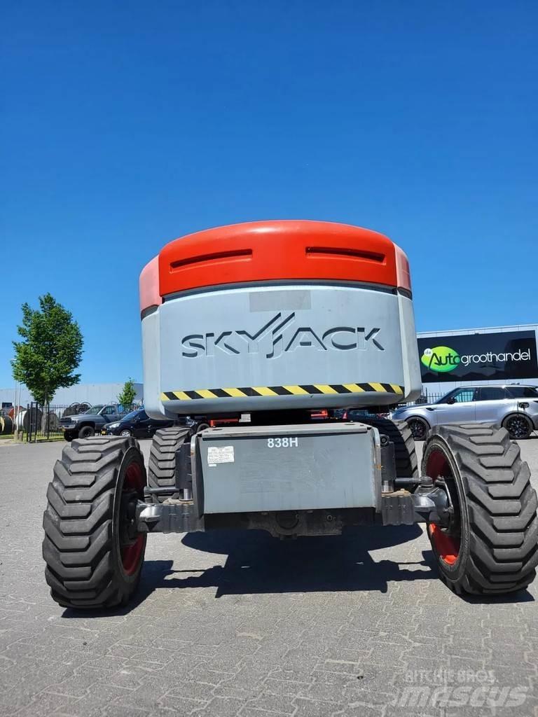 SkyJack SJ 46AJ Elevadores braços articulados