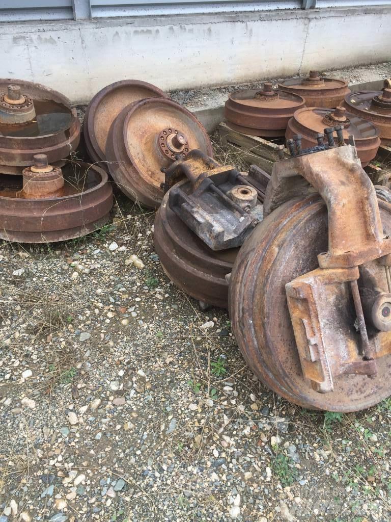 CAT  245 B Escavadeiras de esteiras