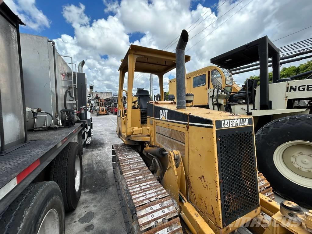 CAT D 3 C III Dozers - Tratores rastos
