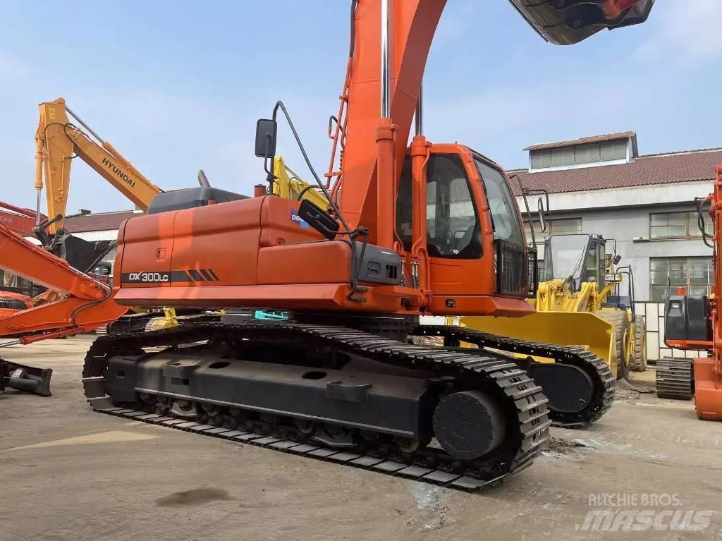 Doosan DX300LC Escavadeiras de esteiras