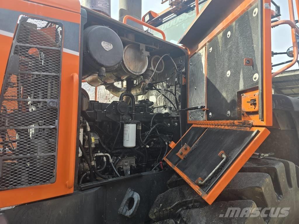 Doosan DL 300-5 Carregadeiras de rodas