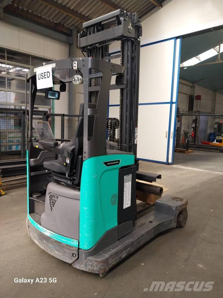 Mitsubishi RBM25N3 Empilhadores Elevadores