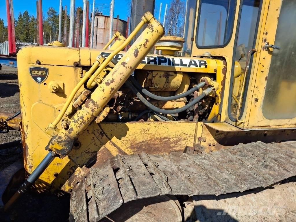 CAT D 4 D Dozers - Tratores rastos