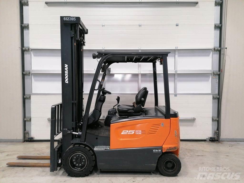 Doosan B25X-7 Empilhadores eléctricos