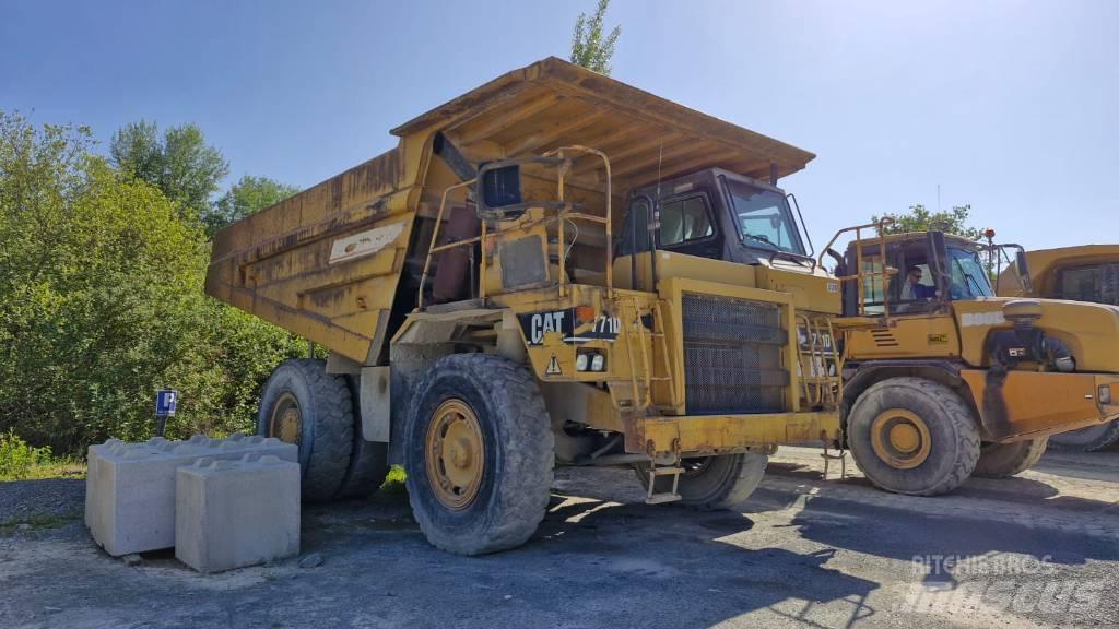 CAT 771D Camiőes basculantes rígidos