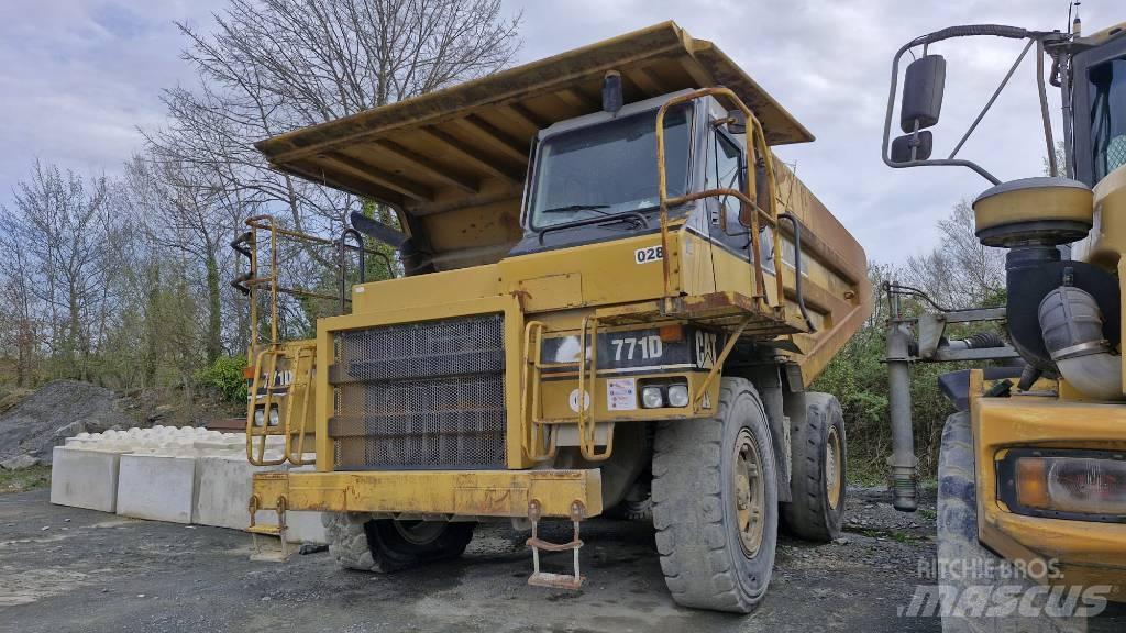 CAT 771D Camiőes basculantes rígidos
