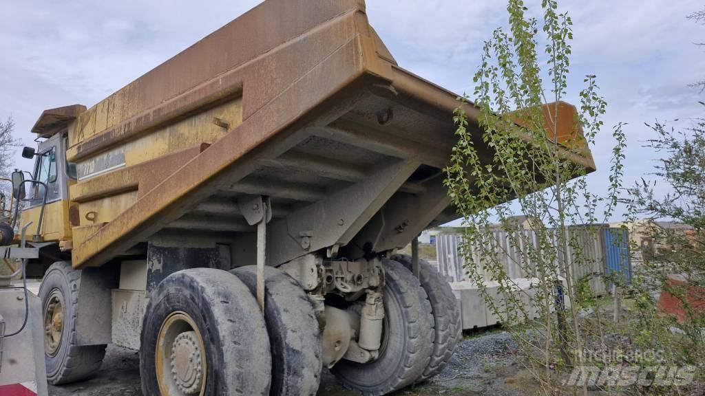 CAT 771D Camiőes basculantes rígidos