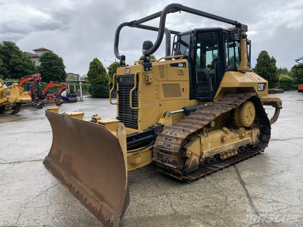CAT D 6 N XL Dozers - Tratores rastos