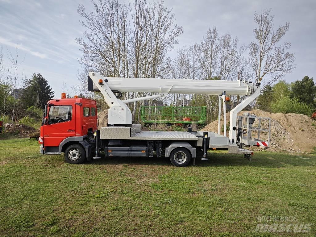 Ruthmann T 330 Plataformas aéreas montadas em camião