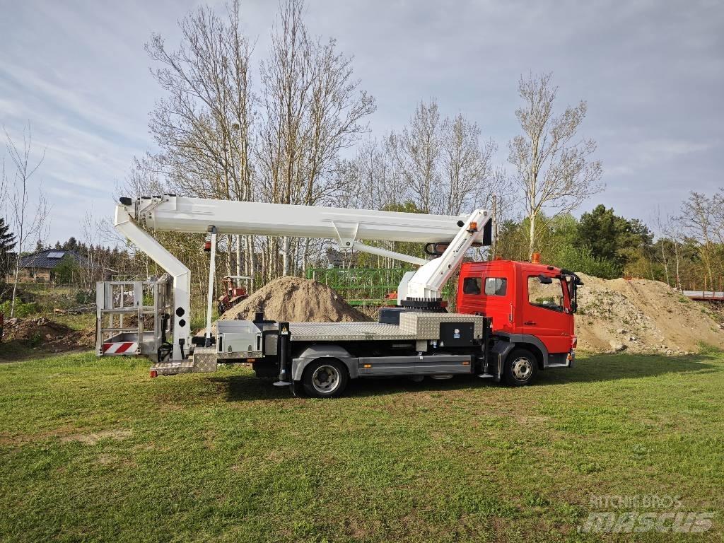 Ruthmann T 330 Plataformas aéreas montadas em camião