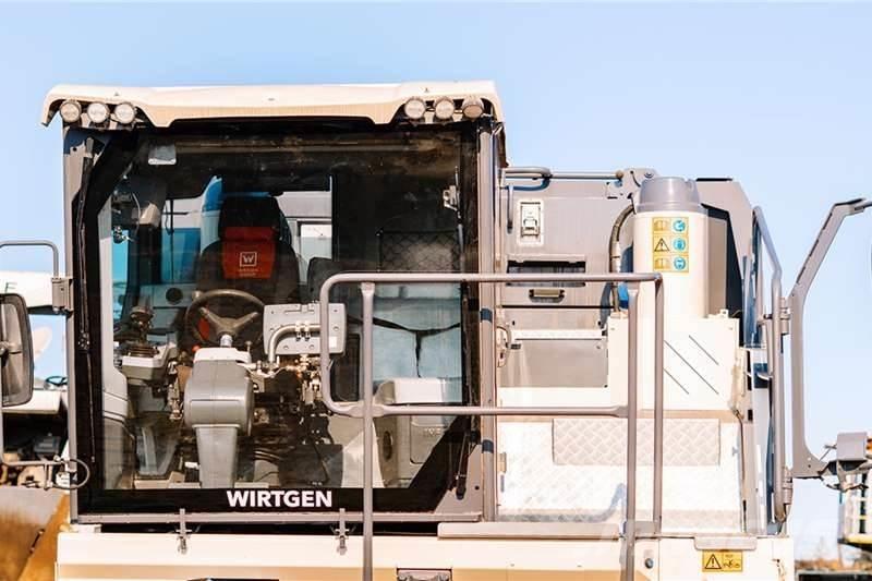 Wirtgen WR240 Outros Camiões