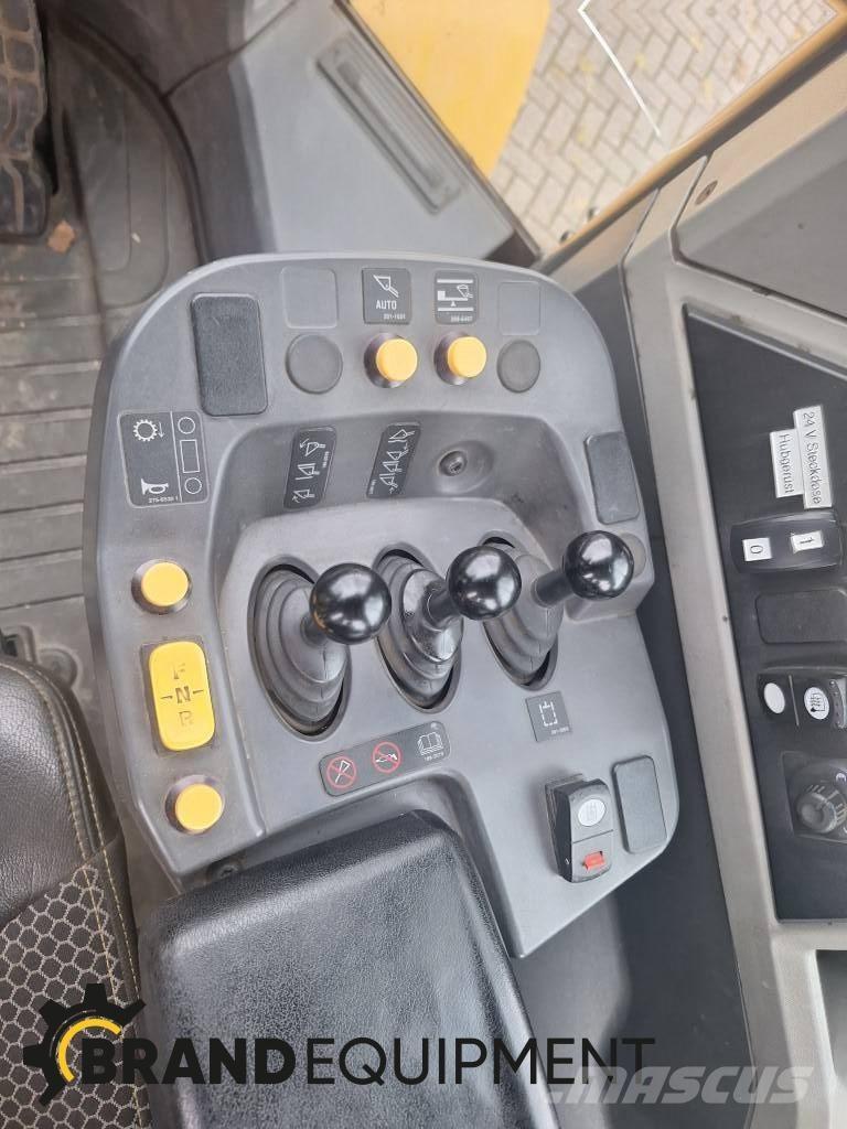 CAT 950M Carregadeiras de rodas