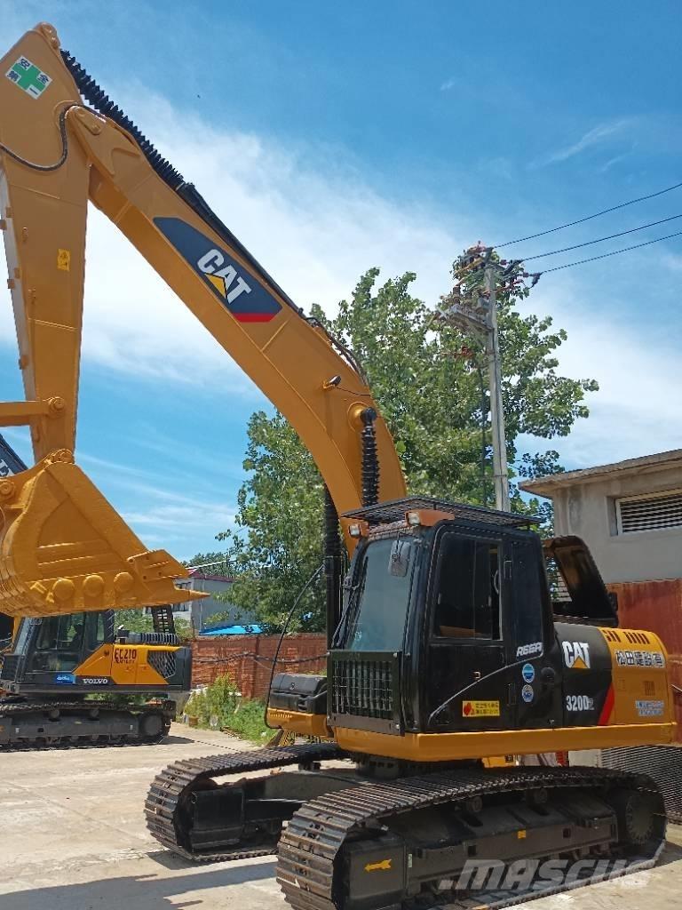 CAT 320 D2 Escavadeiras de esteiras