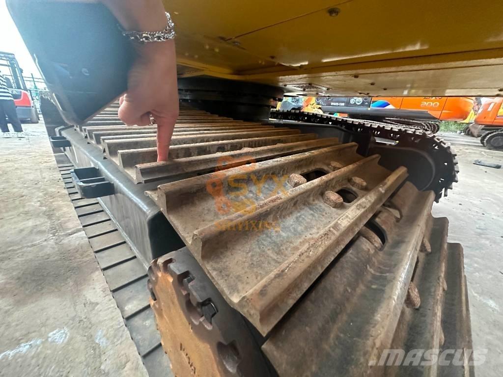 Komatsu PC 220-8 Escavadeiras de esteiras