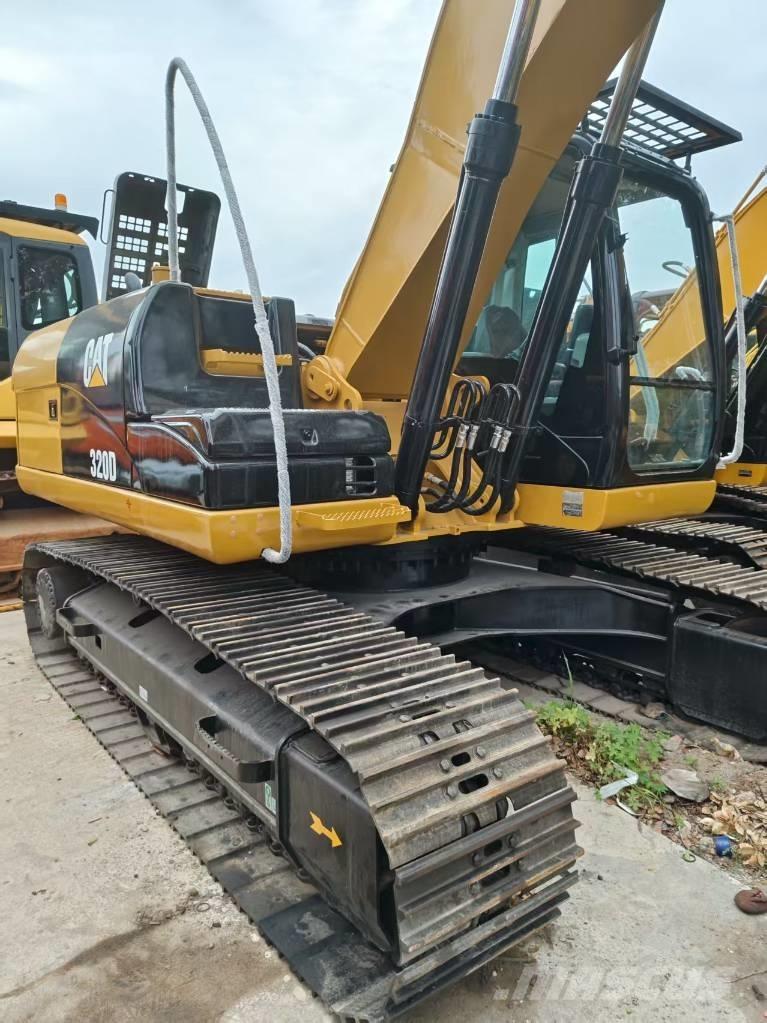 CAT 320 D Escavadeiras de esteiras