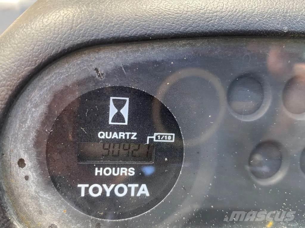 Toyota 42-6FGF25 Empilhadores a gás