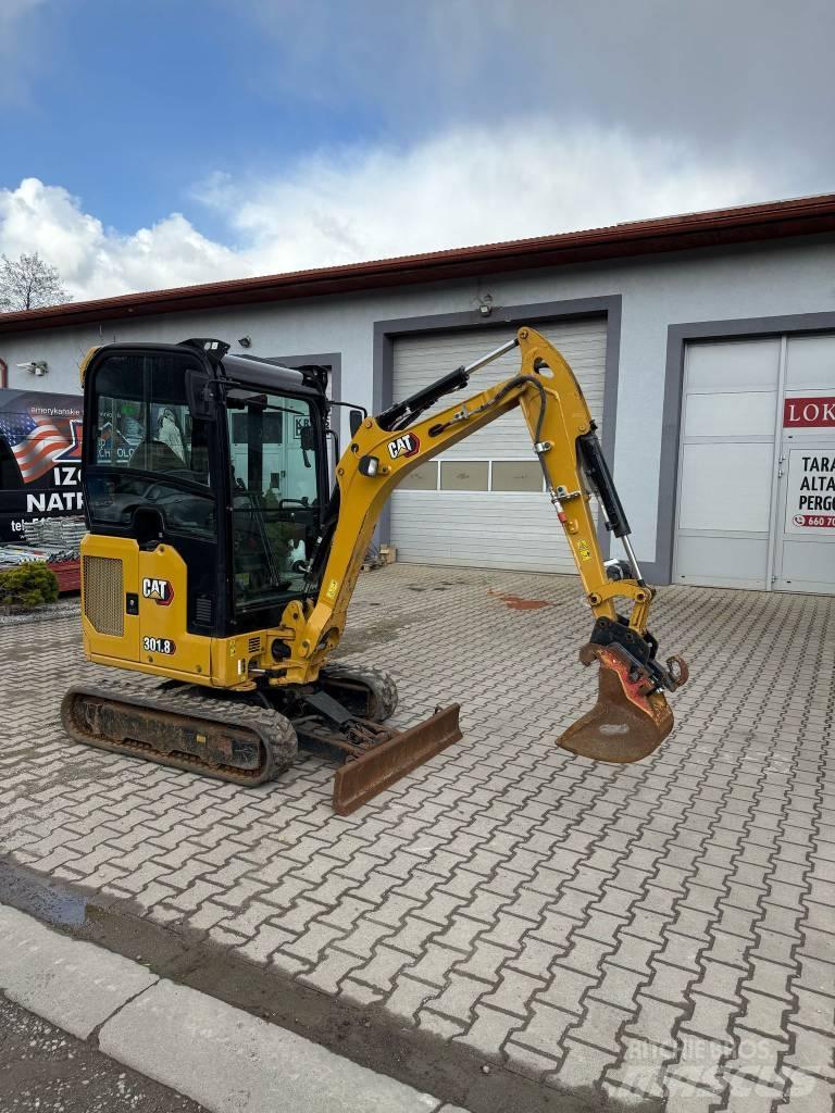 CAT 301.8 Miniescavadeiras