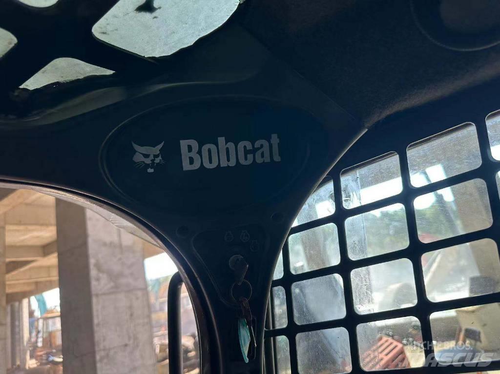 Bobcat S750 Minicarregadeiras