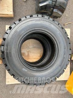 Armour 12-16.5 Pneus