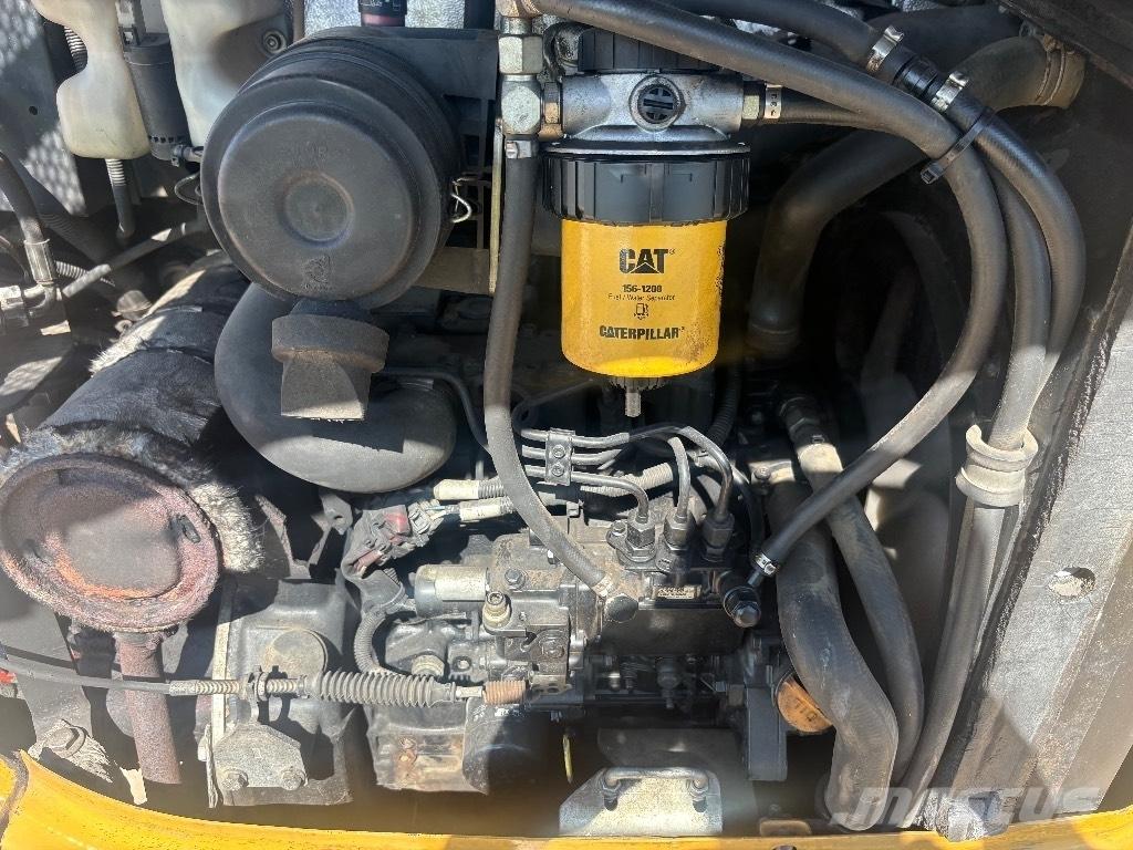 CAT 302.7 D Miniescavadeiras