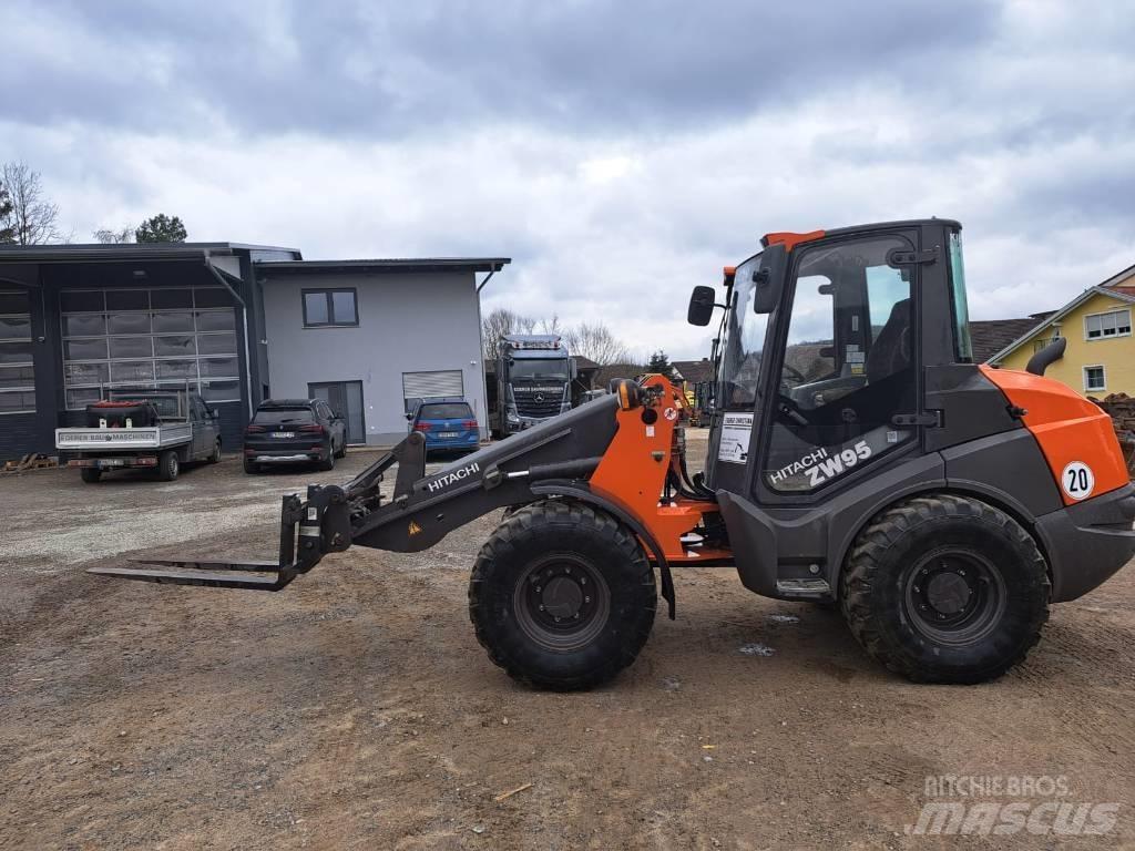 Hitachi ZW 95-6 Carregadeiras de rodas