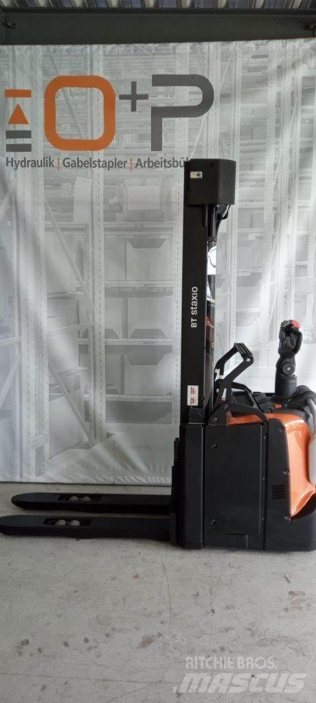 Toyota SPE160L Empilhador para operador externo