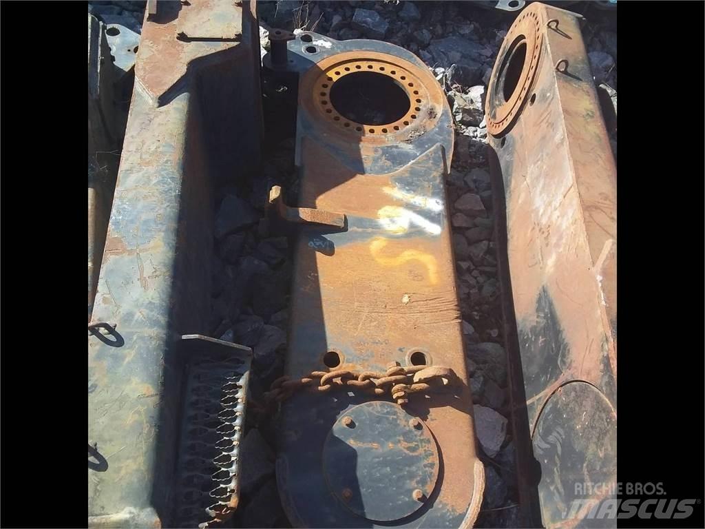 CAT 560 Pendelarm Transmissăo