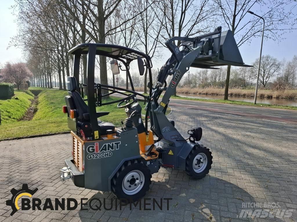 GiANT G1200HD Carregadeiras de rodas
