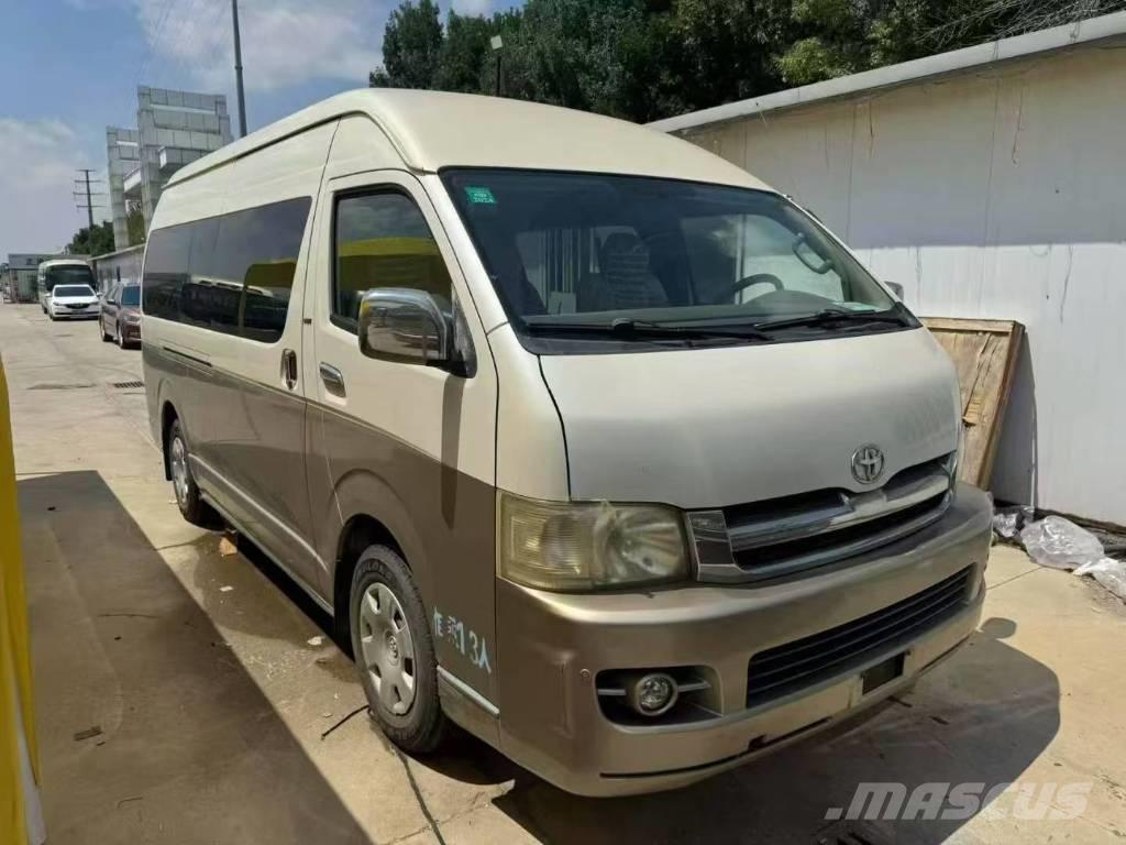 Toyota Hiace Mini bus