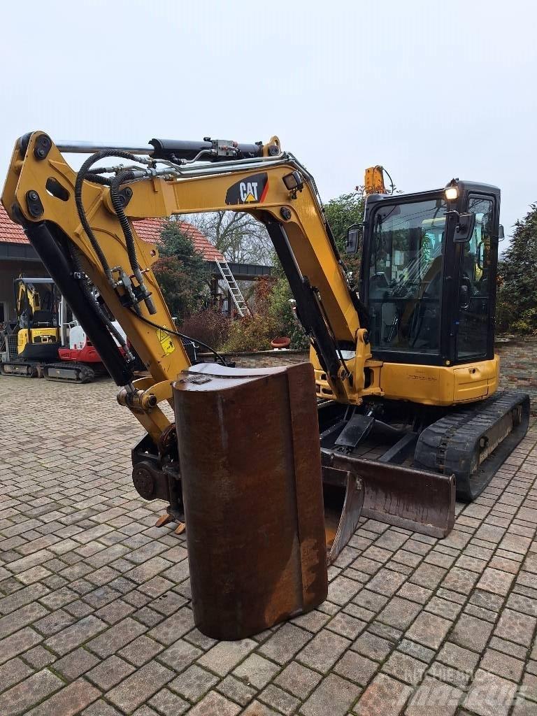 CAT 305 E2 + Powertilt Miniescavadeiras
