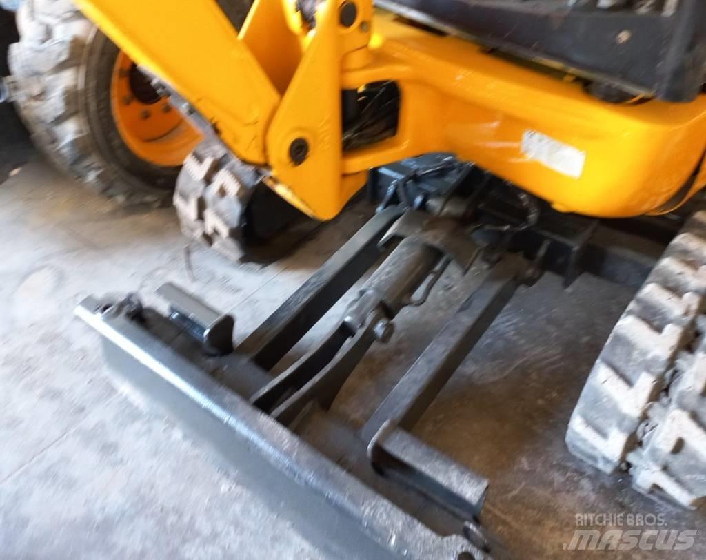 JCB 8018 CTS Miniescavadeiras