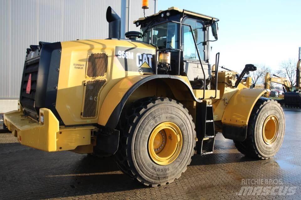 CAT 966M Carregadeiras de rodas