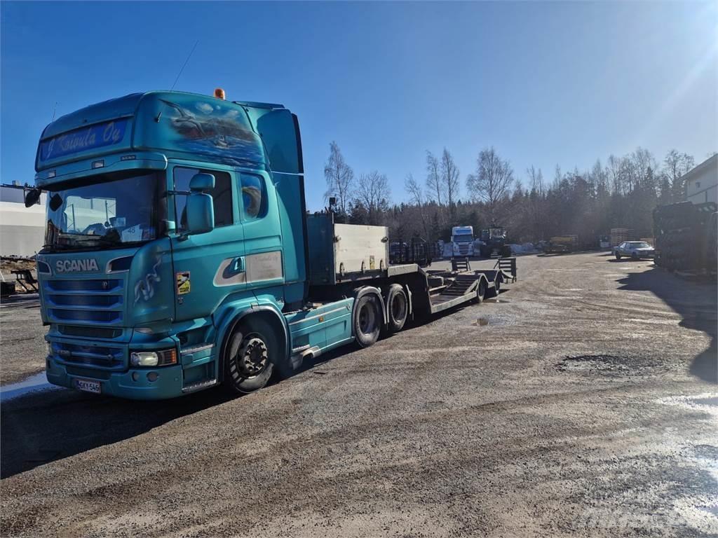 Scania R520 Camiões de transporte de máquinas florestais