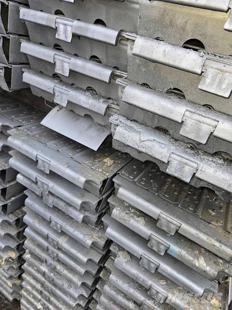 Peri UP T72 Andaimes