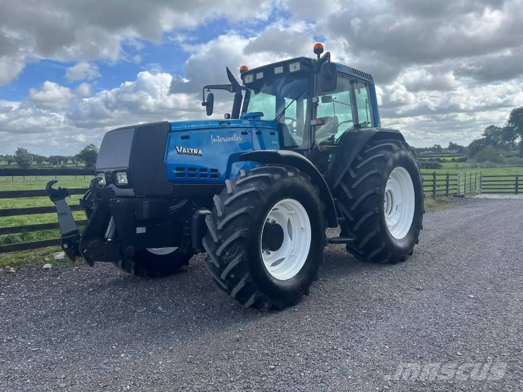 Valtra 8950 HiTech 4 Tratores Agrícolas usados