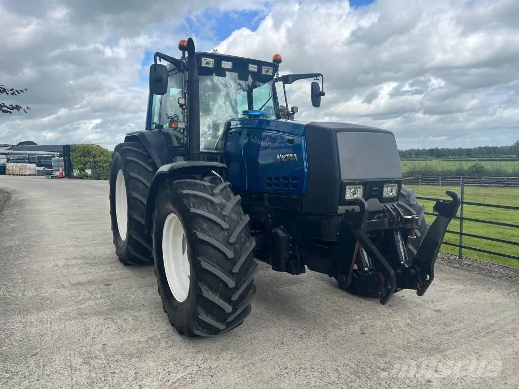 Valtra 8950 HiTech 4 Tratores Agrícolas usados
