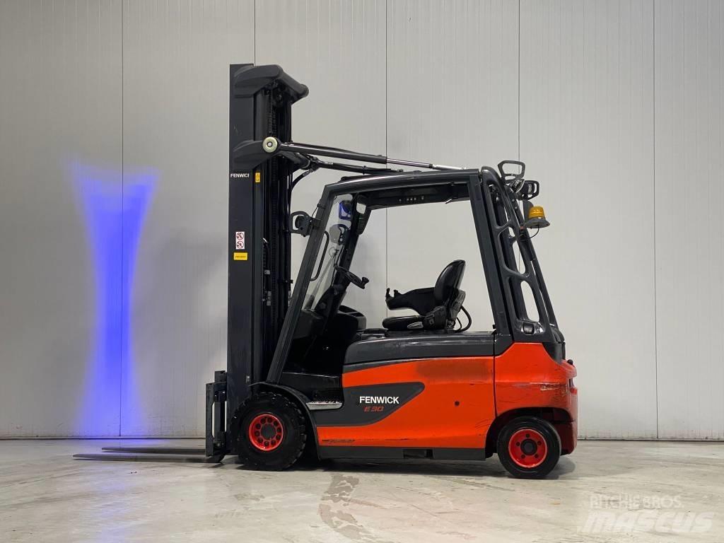 Linde E30L-01 Empilhadores eléctricos