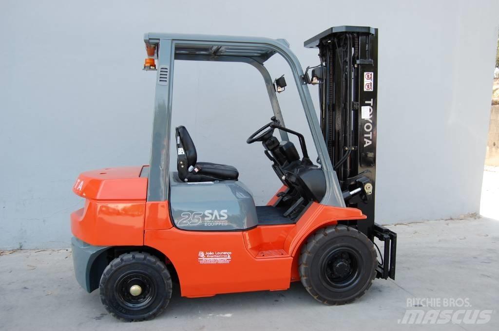 Toyota 7 FD 25 Empilhadores Diesel