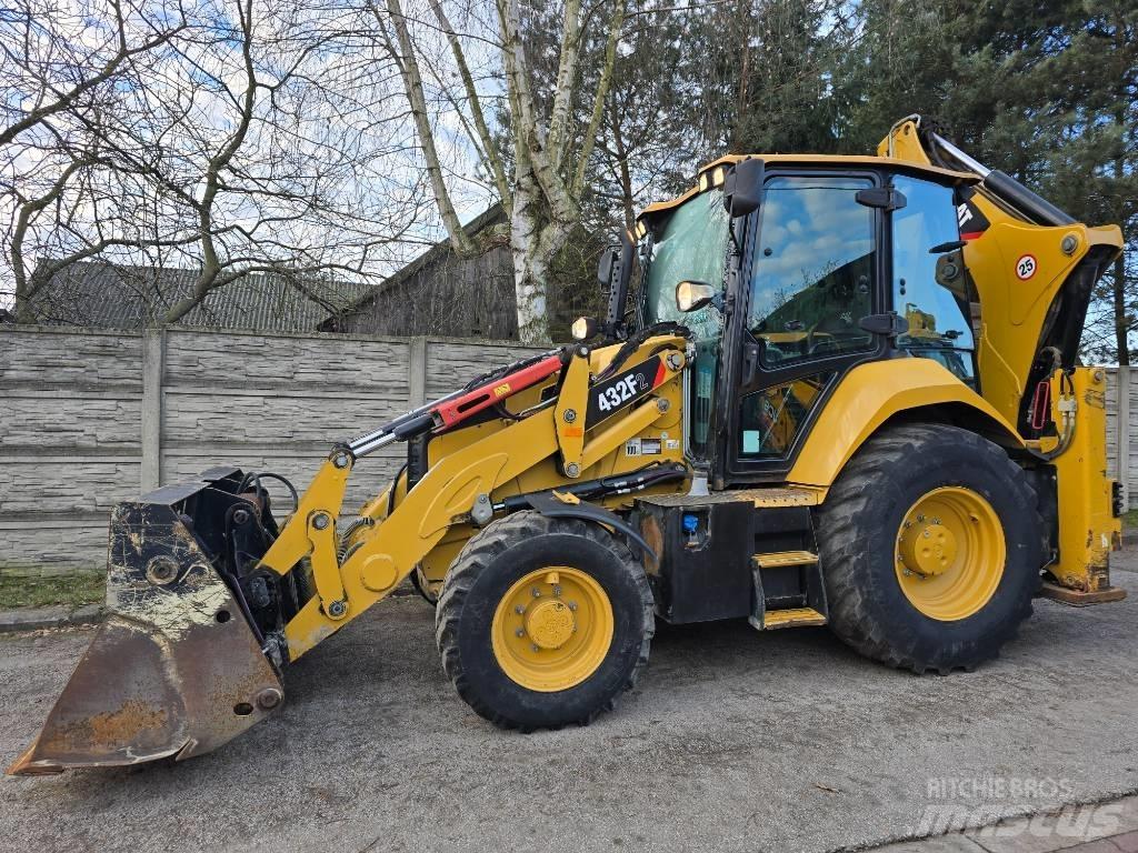 CAT 432 F Retroescavadeiras