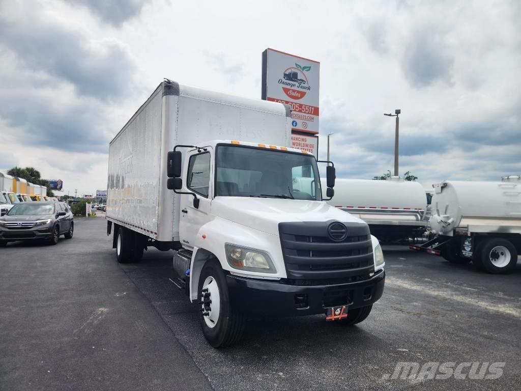 Hino 268 Caminhões de caixa fechada