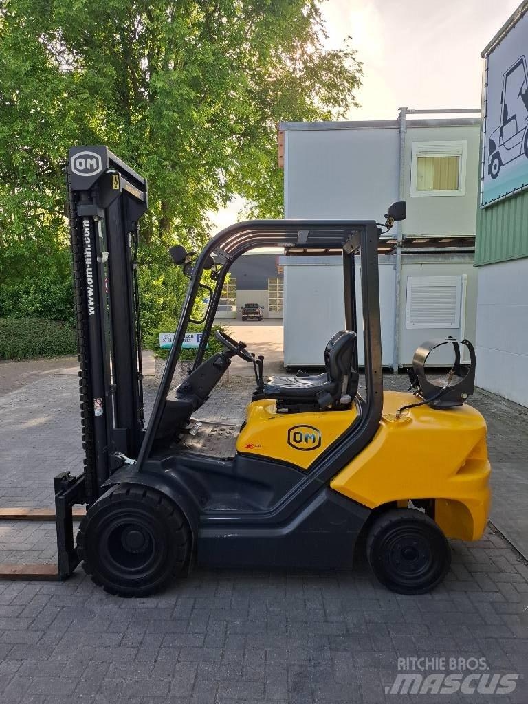 OM XG30 Heftruck Empilhadores a gás