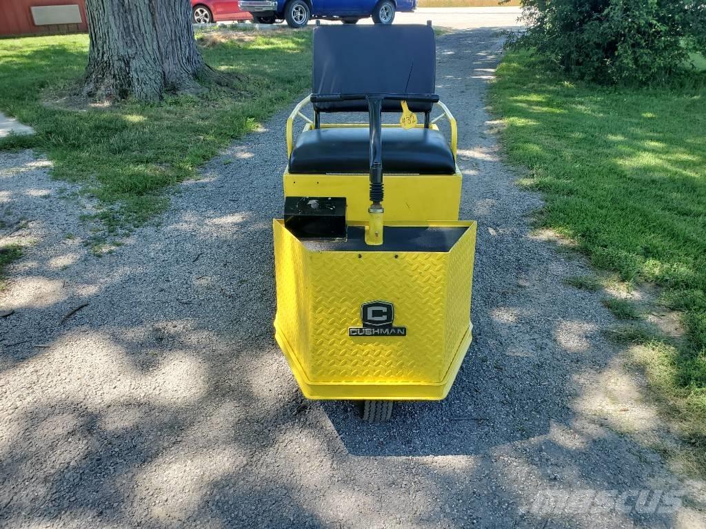 Cushman Minute Miser Tractores de reboque